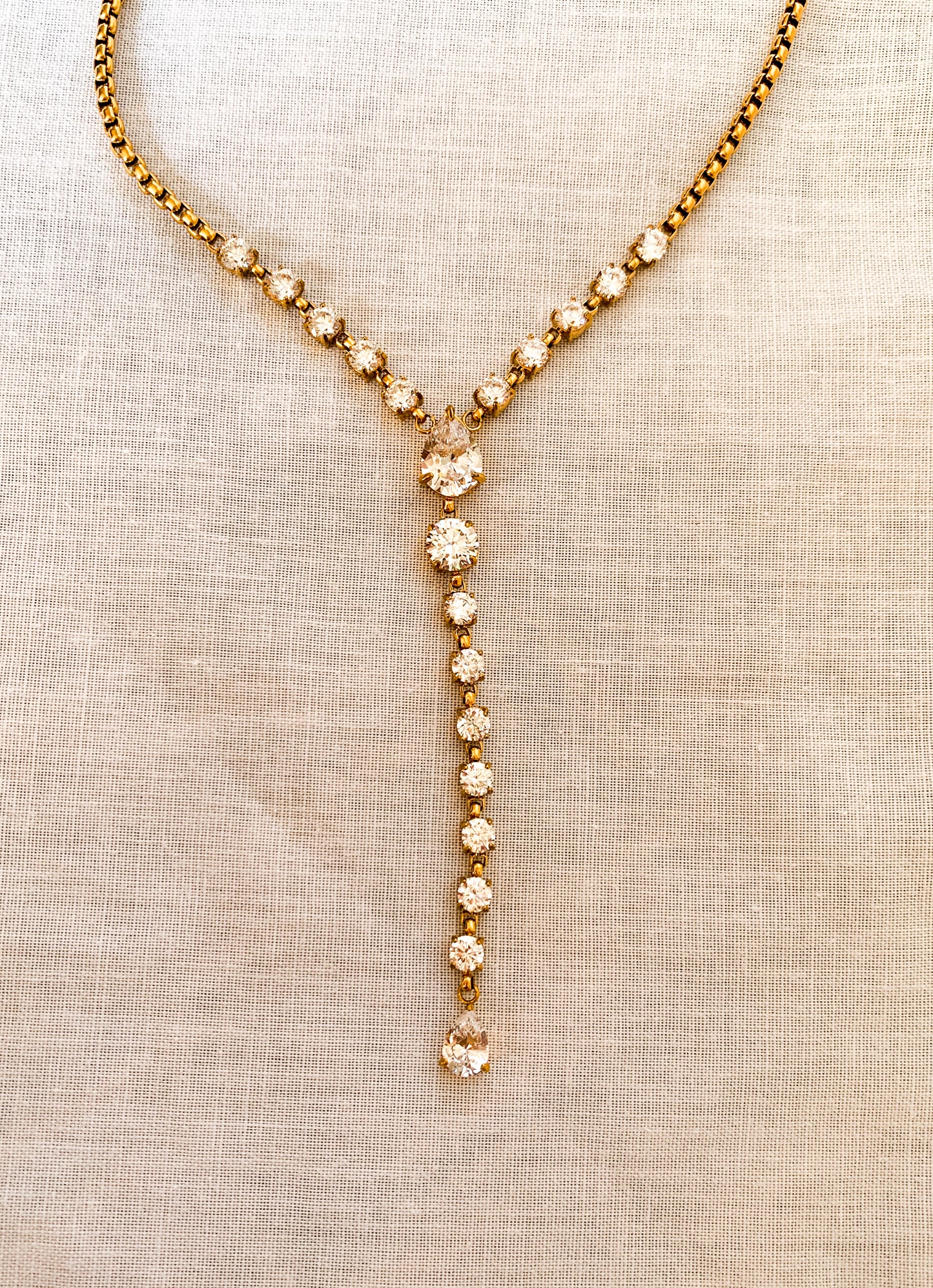 Dew - Y shape necklace