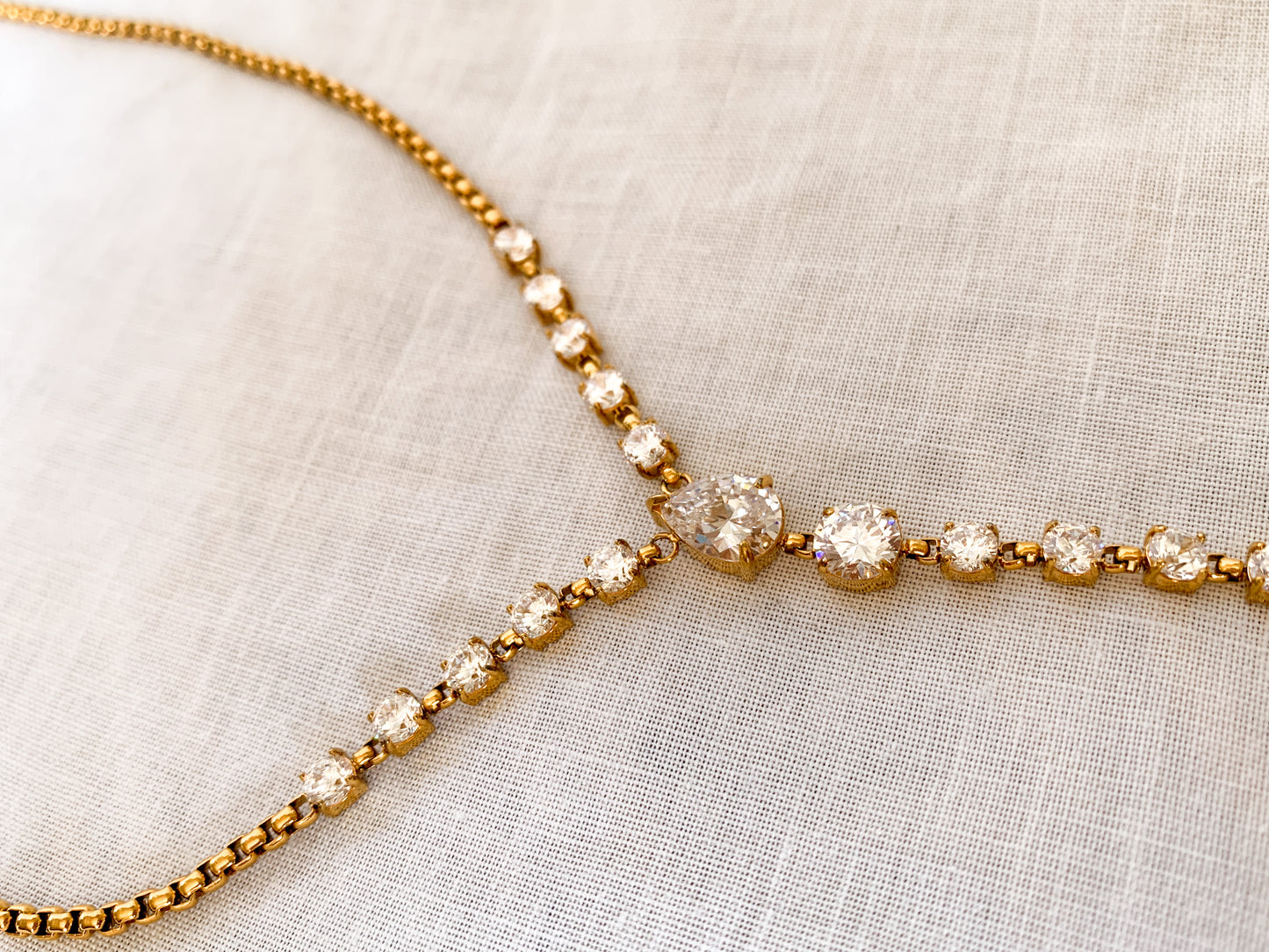 Dew - Y shape necklace
