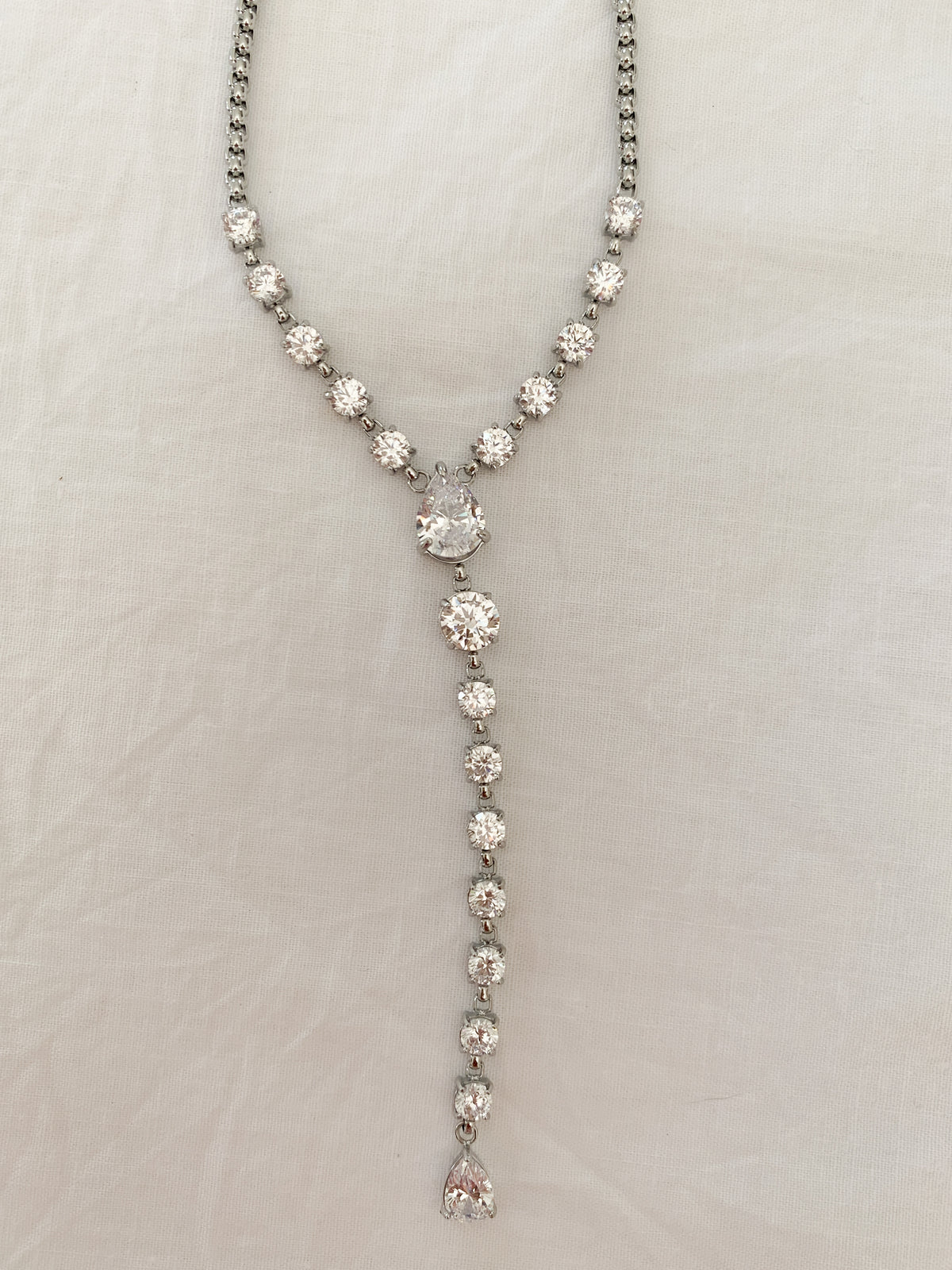 Dew - Y shape necklace (YG/WG)