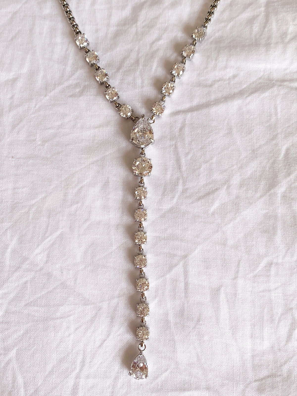 Dew - Y shape necklace (YG/WG)